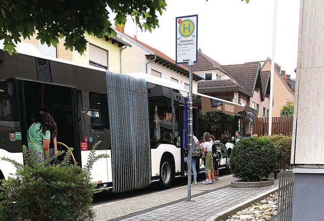 
		Schülerverkehr Wiesloch-Walldorf:  Wegen überfüllter Busse den Schulbeginn am Morgen entzerren
		