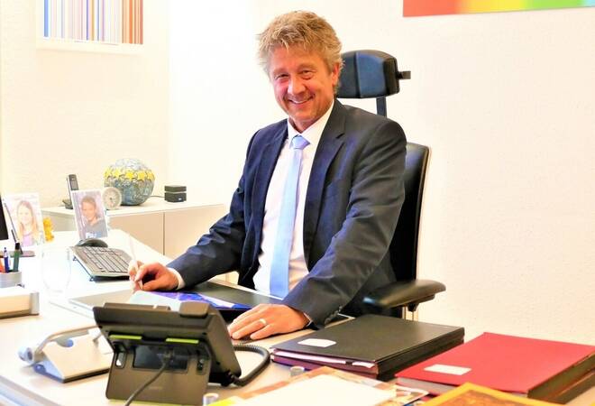 
		Kraichtal:  Bürgermeister Hintermayer tritt nach Grabenkämpfen nicht mehr an
		