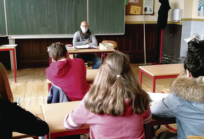 
		Maskenpflicht im Unterricht:  Wie Schüler und Lehrer in Heidelberg mit der Maske leben und lernen
		