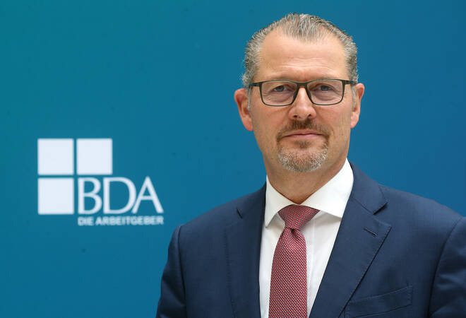 
		Heidelberg:  Rainer Dulger ist zum Arbeitgeberpräsidenten gewählt worden (Update)
		