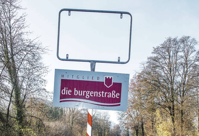 
		B37 Neckarsteinach:  Das 