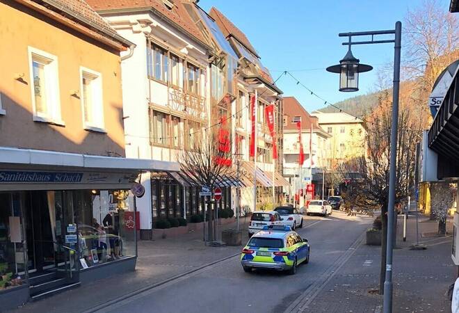
		Eberbach schimpft:  Verlängerte Straßensperrung führte zu Verkehrschaos am 1. Advent-Samstag
		