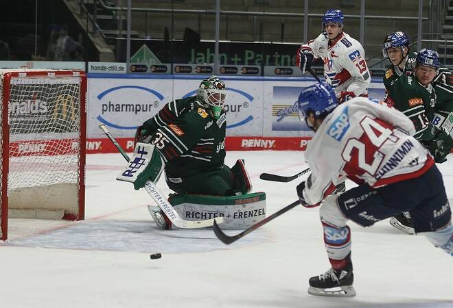 Hattrick von Brendan Shinnimin: Die Adler bleiben ungeschlagen