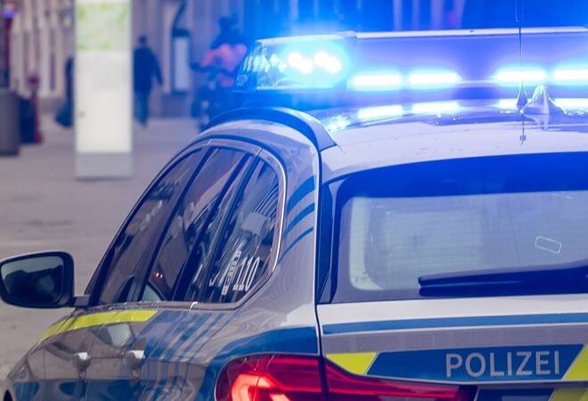 
		Mannheim:  Straßensperrungen nach Notfall im Almenhof
		