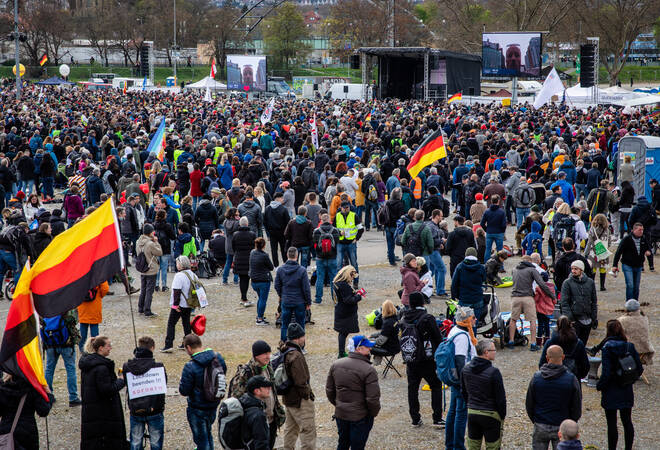 
		Heilbronn:  150 Teilnehmer bei Demo gegen Corona-Politik (Update)
		