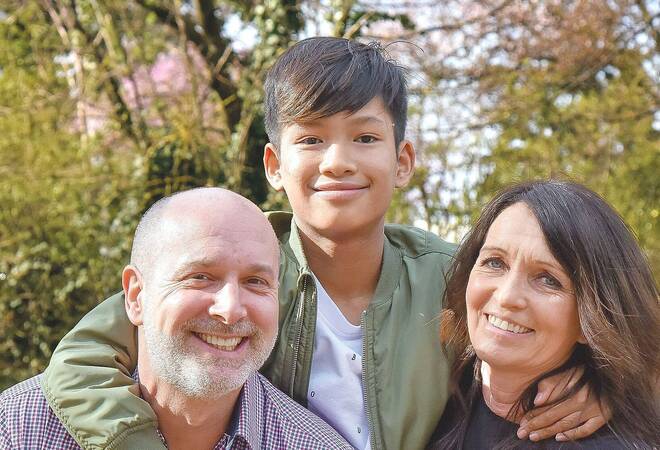 
		Mannheim:  Das Gefühlschaos um die Adoption eines thailändischen Jungen
		