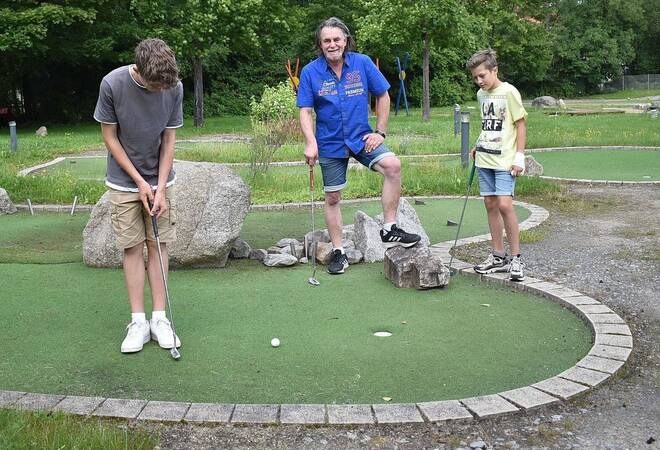 
		Mosbach:  Abenteuer-Golfanlage 