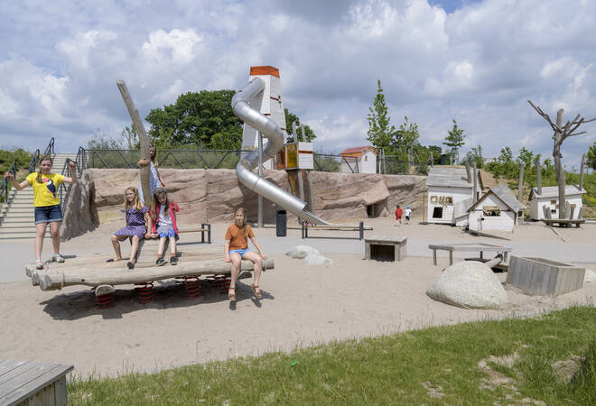 RNZ-Spielplatztest: Ein Spielplatz im Zeichen von Huckleberry Finn