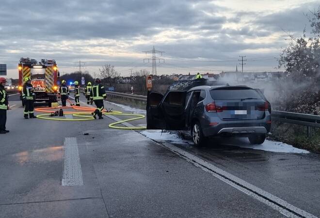 
		A6 bei Mannheim:  Ein Fahrstreifen nach Fahrzeugbrand gesperrt
		