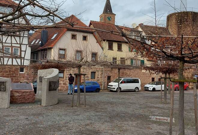 
		Eberbach:  In der Stadt fehlen Parkplätze
		