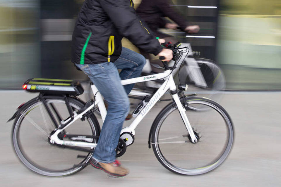 Verkaufs- und Unfallzahlen steigen - Wie gefährlich sind E-Bikes?