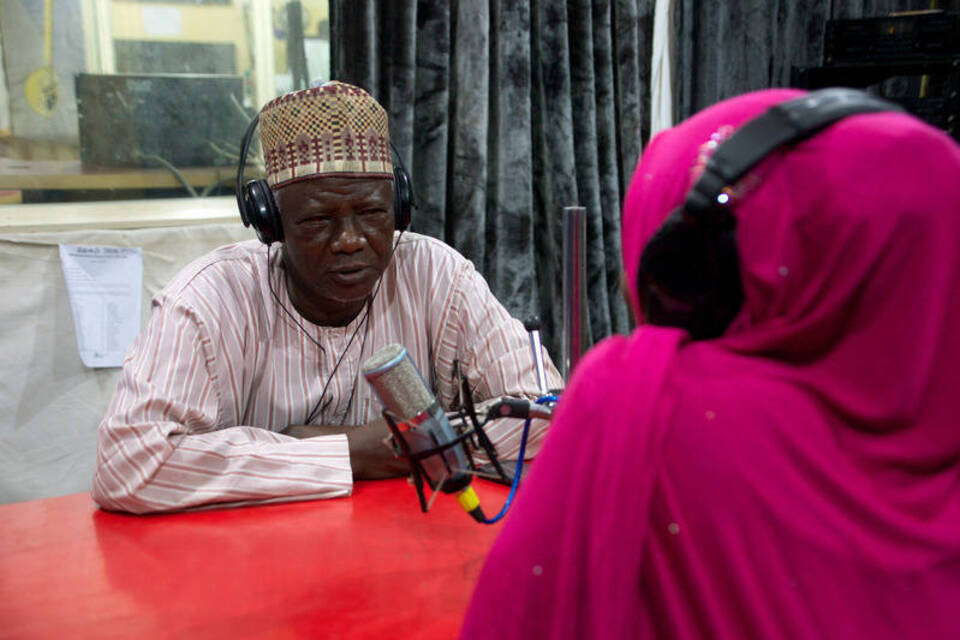 Mit Kurzwelle gegen den Terror - Nigerias Radiosender Dandal Kura