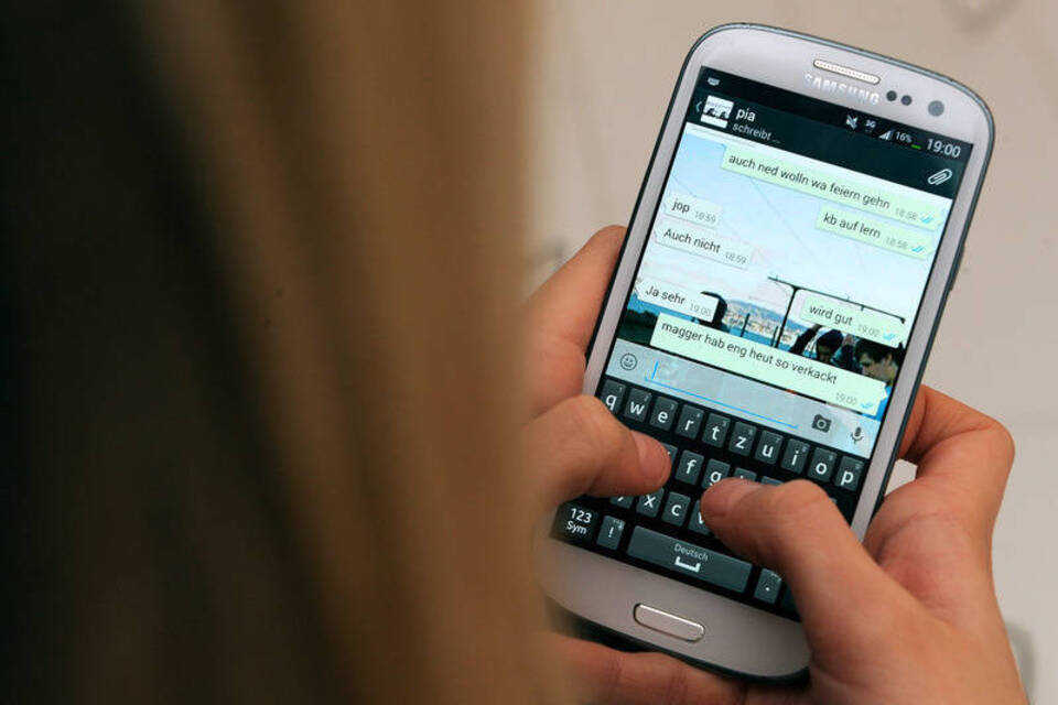 Tagung: Jugendliche unterschätzen Gefahren mobiler Medien Tagung: Jugendliche unterschätzen Gefahren mobiler Medien