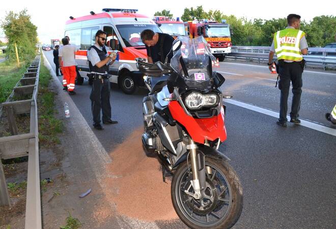 Motorradfahrer sie sucht ihn