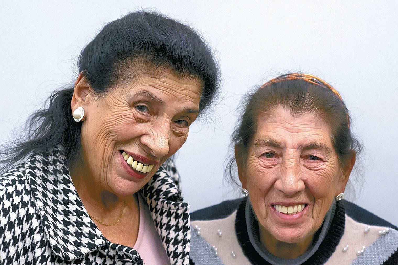 Die beiden Schwestern Lore Georg (links) und Renate Meinhardt lebten bis ...