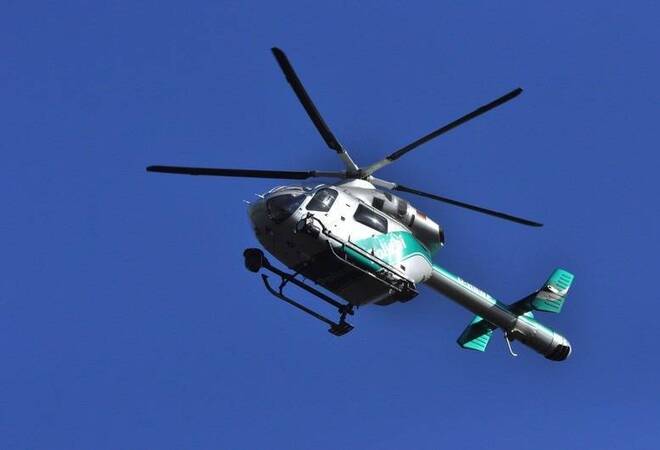Hubschraubereinsatz in Heidelberg:  Polizei untersucht Ölfilm auf Neckar (Update)