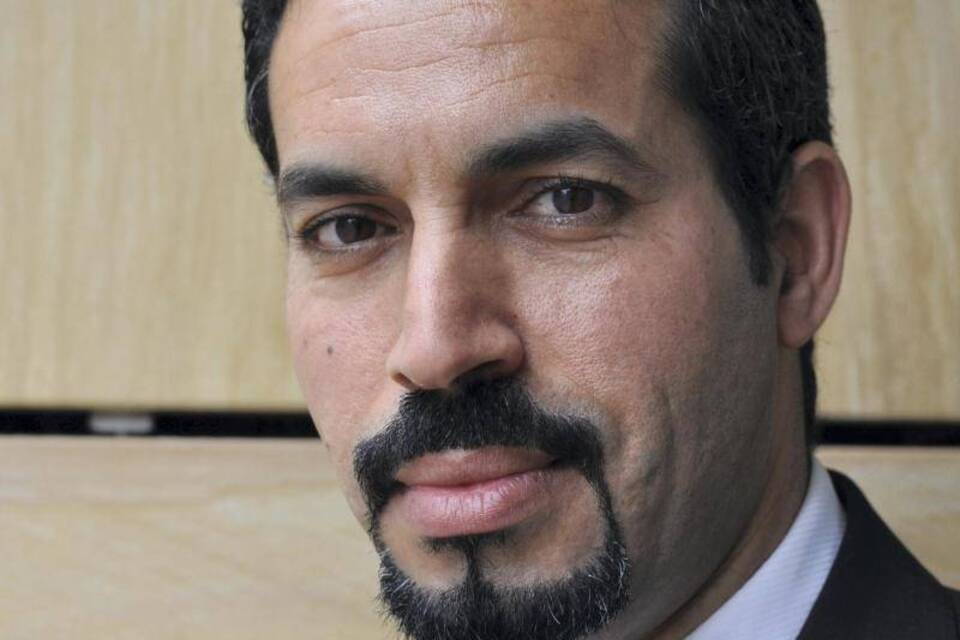 Professor Habib El Mallouki Professor Habib El Mallouki