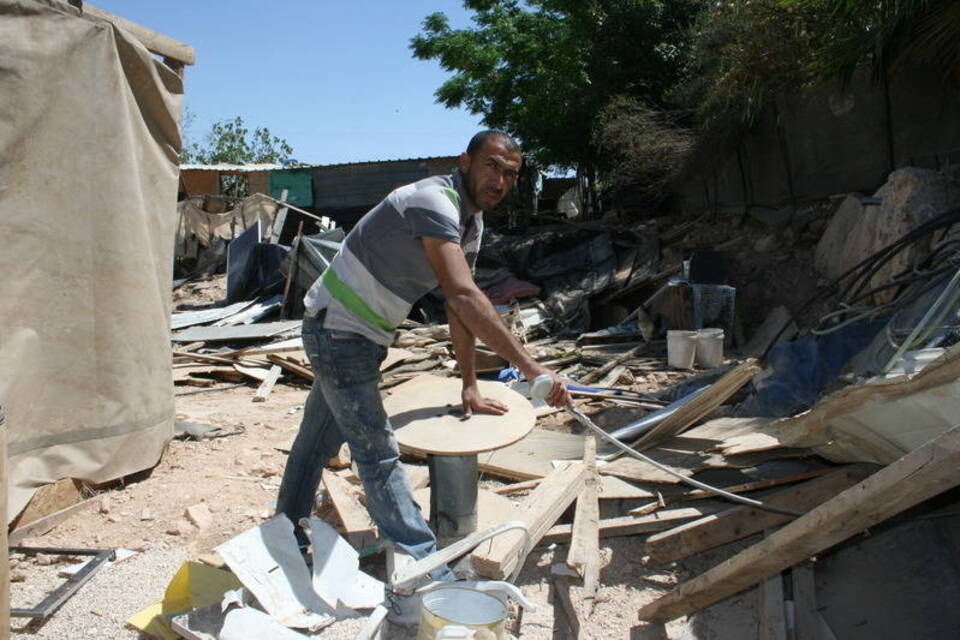 Israel zerstört EU-Wohncontainer von Beduinen und erntet Zorn