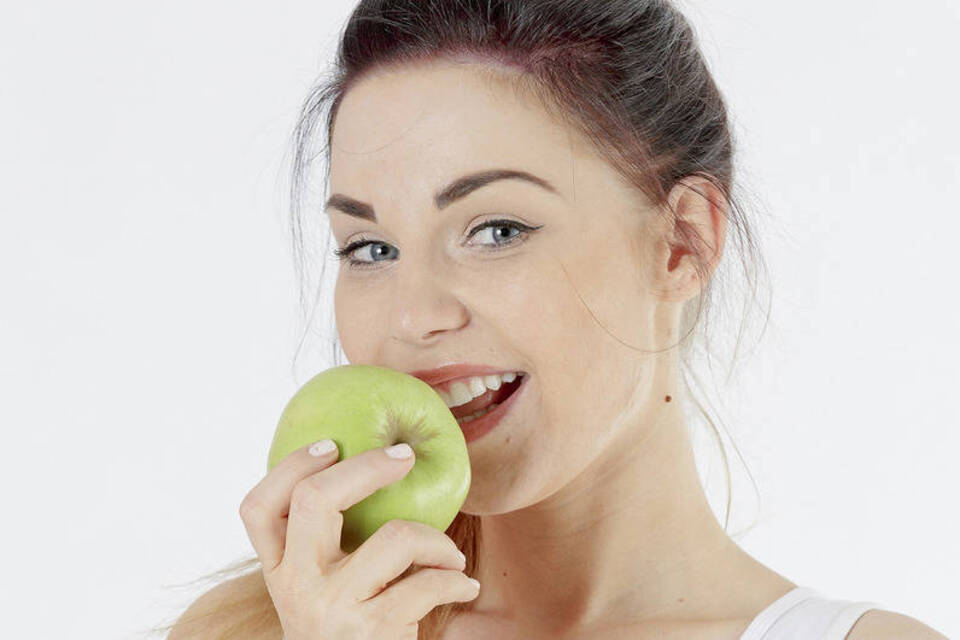 Mehr Schwung durch Obst und Co.? Basenfasten ist nicht unumstritten Mehr Schwung durch Obst und Co.? Basenfasten ist nicht unumstritten
