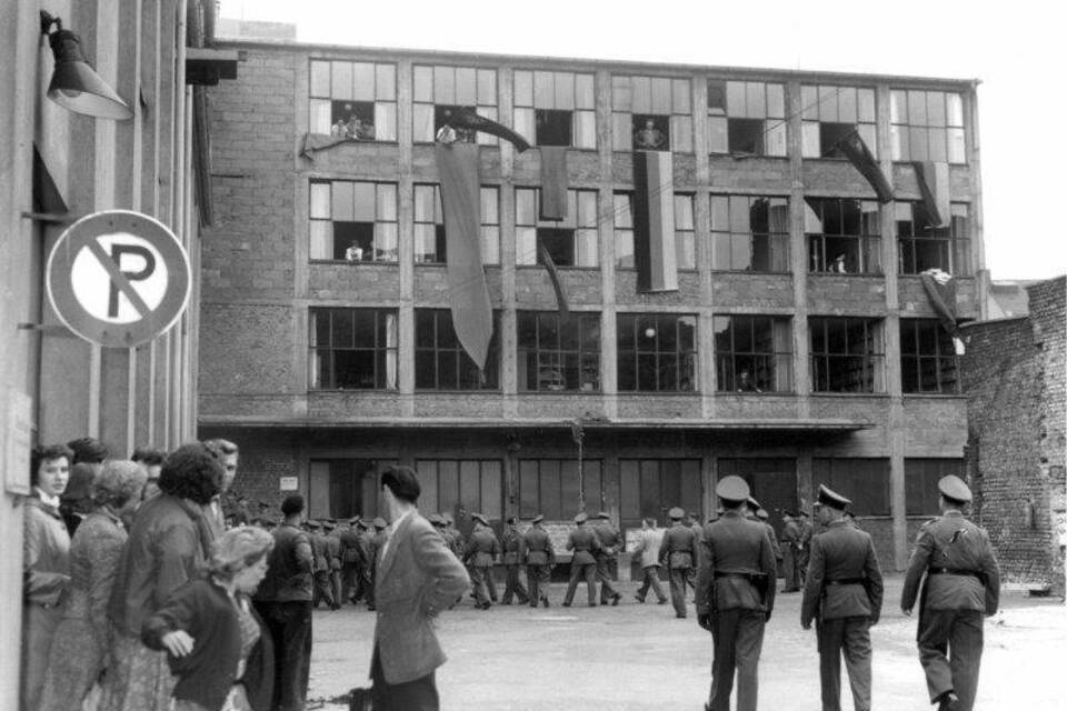 60 Jahre KPD-Verbot - Urteil ist schwieriges Erbe fürs NPD-Verfahren 60 Jahre KPD-Verbot - Urteil ist schwieriges Erbe fürs NPD-Verfahren
