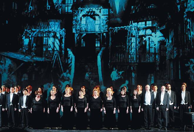 Nationaltheater Mannheim feiert Zeitreise durch große Jahre