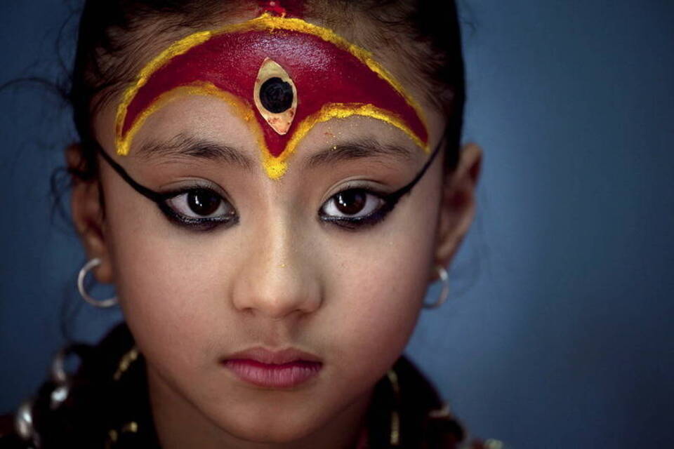 Von der Kindgöttin zur Studentin - Nepalesin vermisste ihre Sänfte
