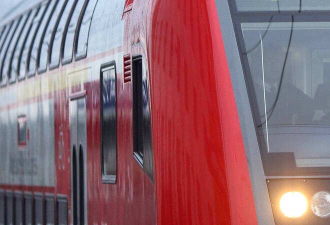 
		Lauda-Königshofen:  Betonplatten auf Gleise gelegt - Zug beschädigt
		