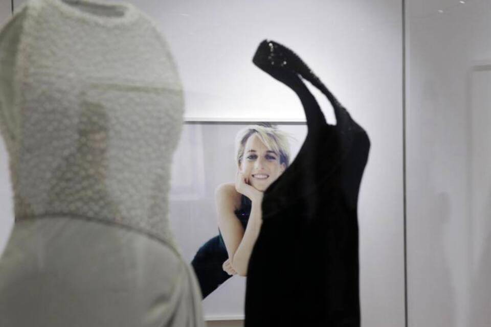 Ausstellung "Diana: Her Fashion Story»