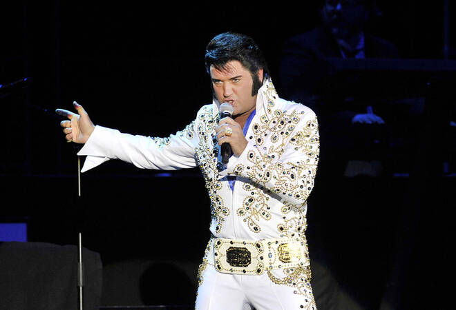 Musical im Mannheimer Rosengarten: Elvis lebt – und selbst der Hüftschwung stimmt