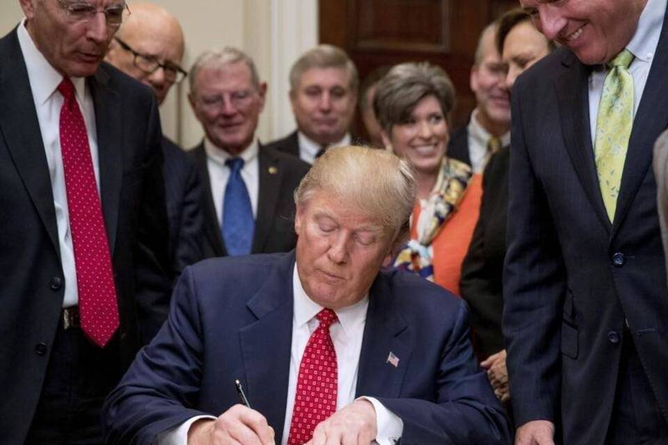 Donald Trump unterzeichnet «WOTUS»-Dekret