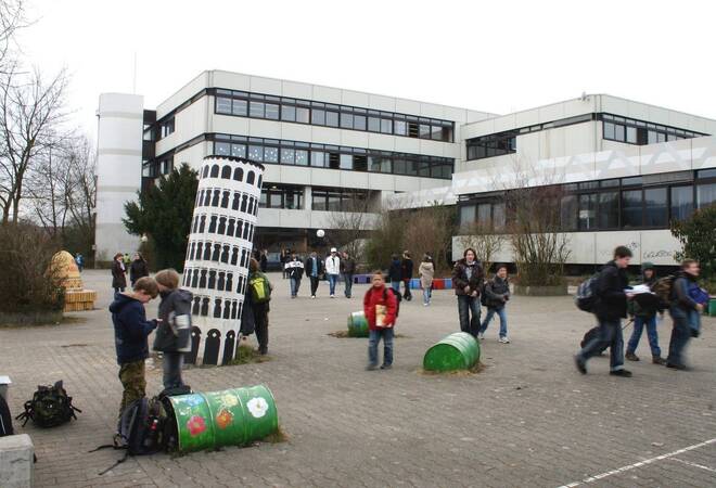 
		Mosbach:  Oberstufenschüler müssen Prüfungen doch in Präsenz ablegen
		