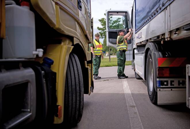 
		A6 bei Sinsheim:  Bei fast allen Lastwagen gab es Verstöße
		