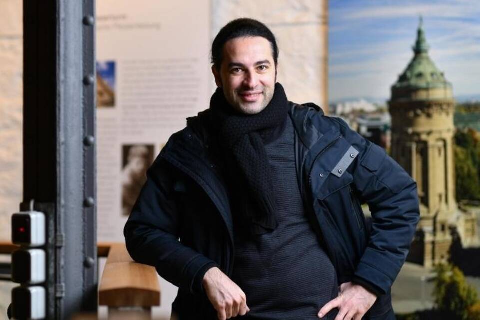 Bülent Ceylan Bülent Ceylan