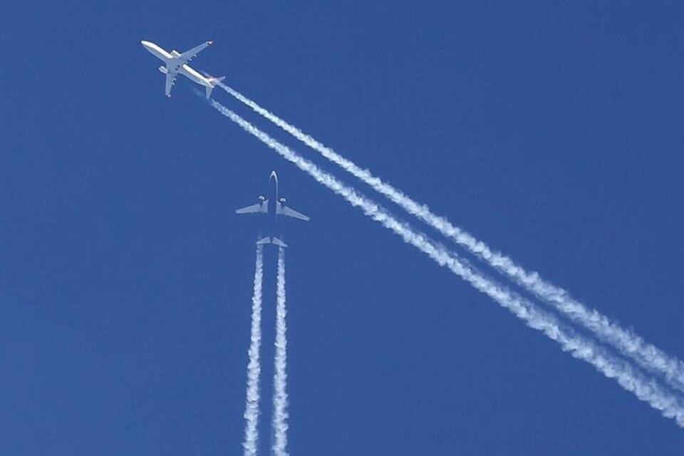 Flugzeuge am Himmel