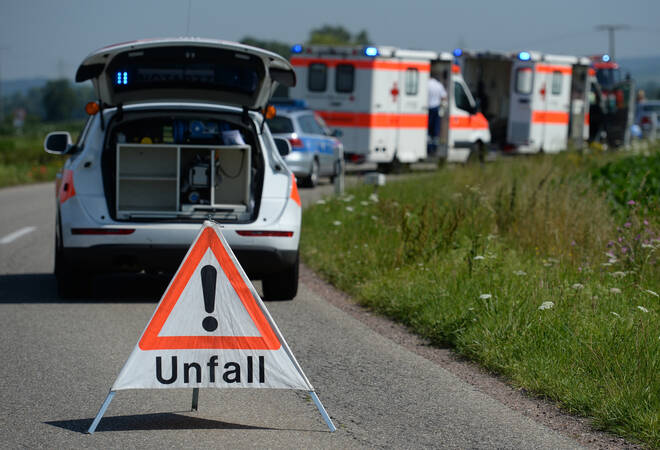 
		Zuzenhausen:  Unfallfahrer flüchtet barfuß
		