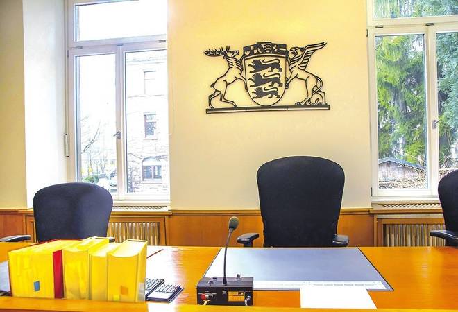 Prozess in Sinsheim: 19-Jähriger nach Hieben mit Gürtel zu Geldstrafe verurteilt