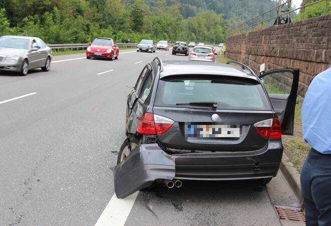 
		Eberbach:  Fünf Verletzte bei Unfall auf der B37/45
		
