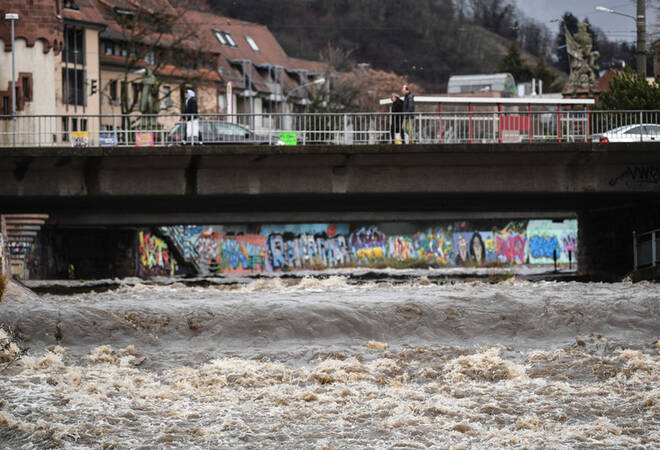 
		Hochwasser im Südwesten:  Rheinpegel steigt – Entwarnung für den Neckar
		