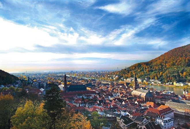 
		Heidelberg:  Der Schlosshof öffnet wieder
		