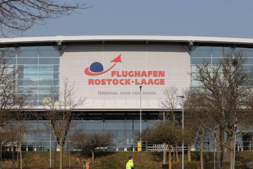 Flughafen Rostock-Laage Flughafen Rostock-Laage