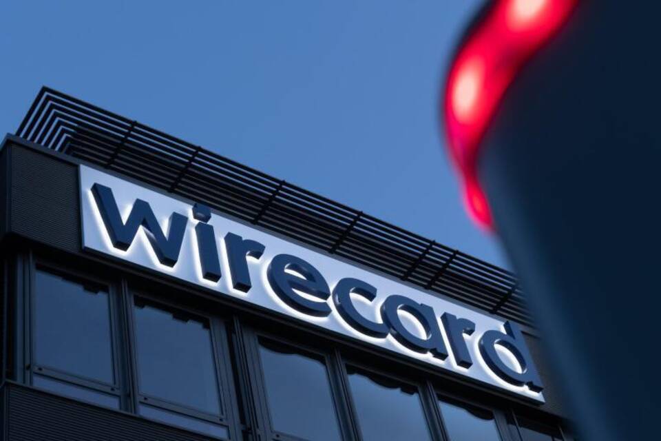 Wirecard-Logo an der Firmenzentrale in Bayern
