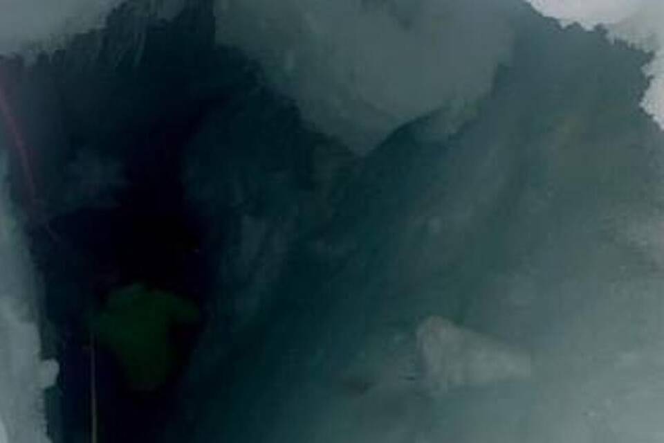 Blick in die Gletscherspalte bei Zermatt