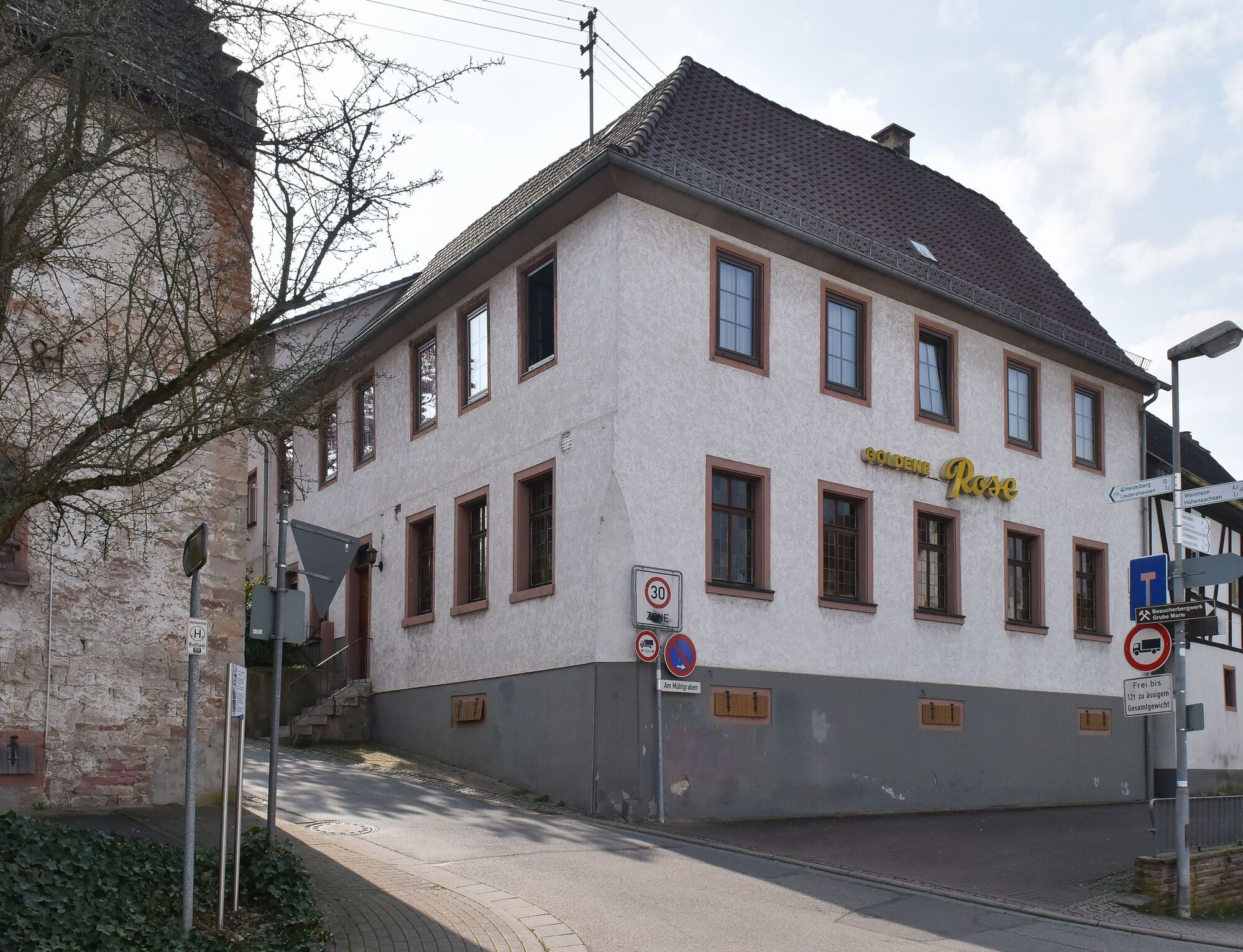 Hirschberger Ortsrundgang: Erster Gastwirt war gleichzeitig der Zentgraf - Bergstraße - RNZ