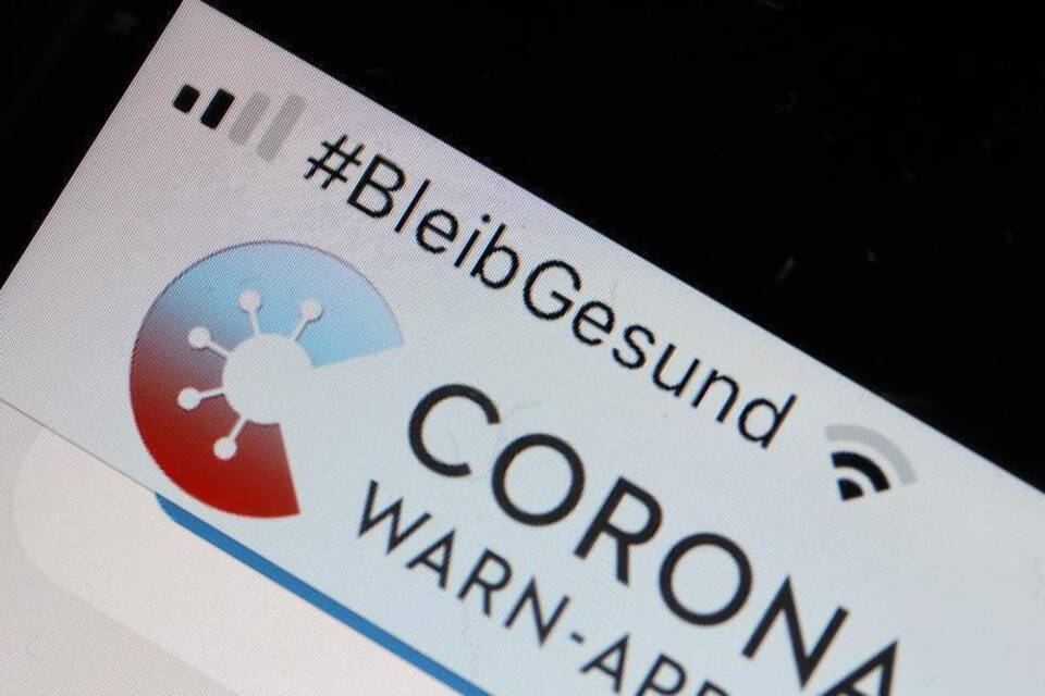 Die Corona-Warn-App auf einem Smartphone Die Corona-Warn-App auf einem Smartphone