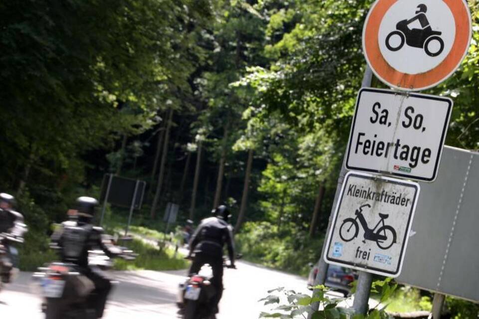 Streitthema Motorradlärm spaltet Deutschland