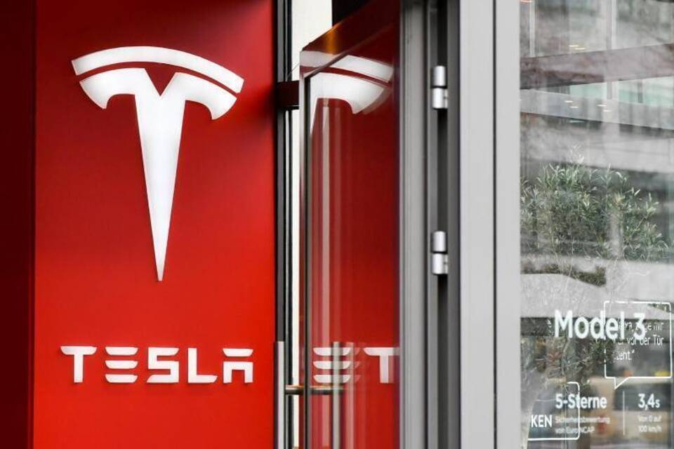 Tesla Tesla