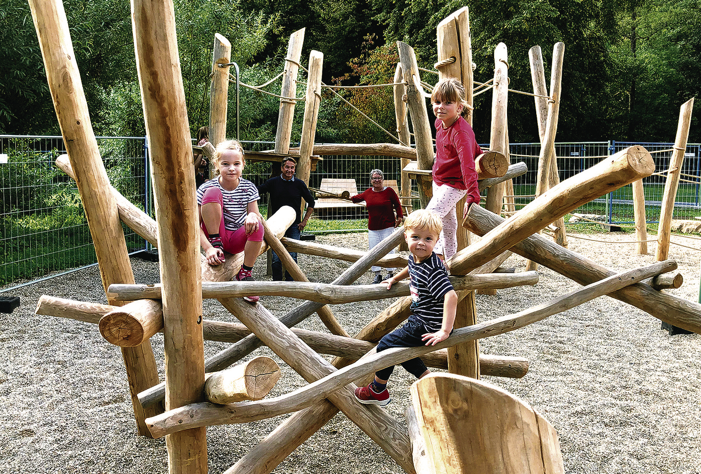 Mosbach Neuer Elzpark Spielplatz Begeistert Die Kinder Mosbach Rnz