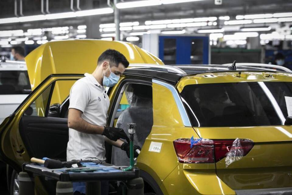 Corona-Krise kostet Autobranche weltweit Milliarden Corona-Krise kostet Autobranche weltweit Milliarden