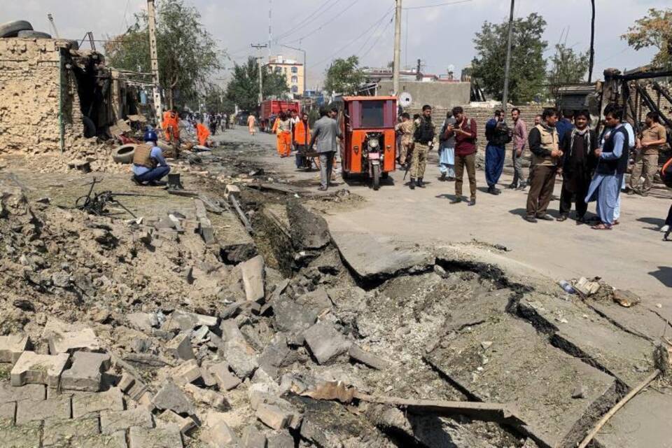 Afghanistans Vizepräsident überlebt Bombenattentat