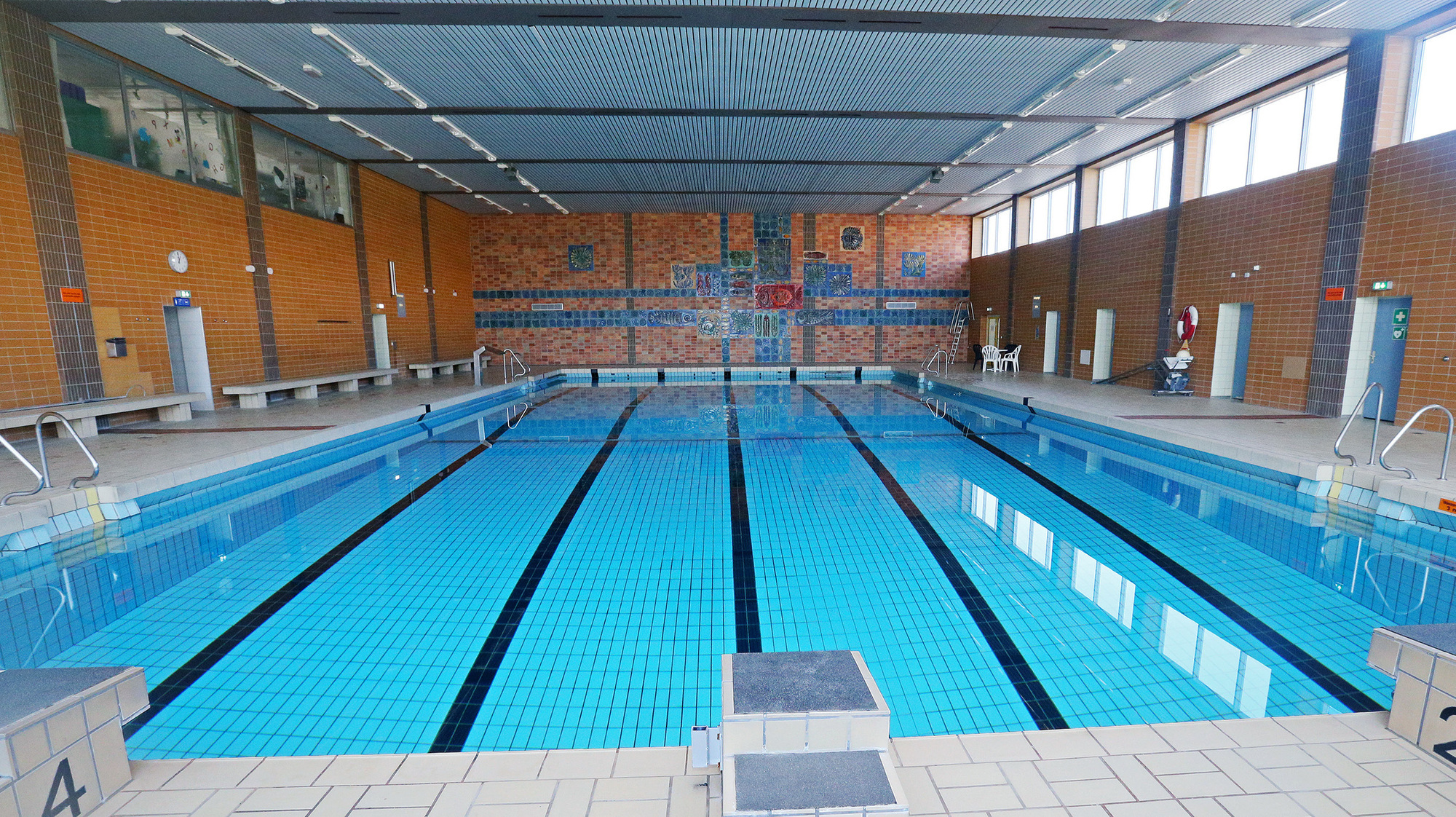 Brühl: Hallenbad öffnet am 22. September - So kommen Sie rein ...